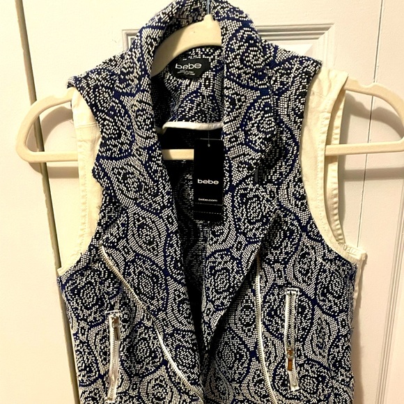 Bebe white and blue adorned vest size S petite NEw!